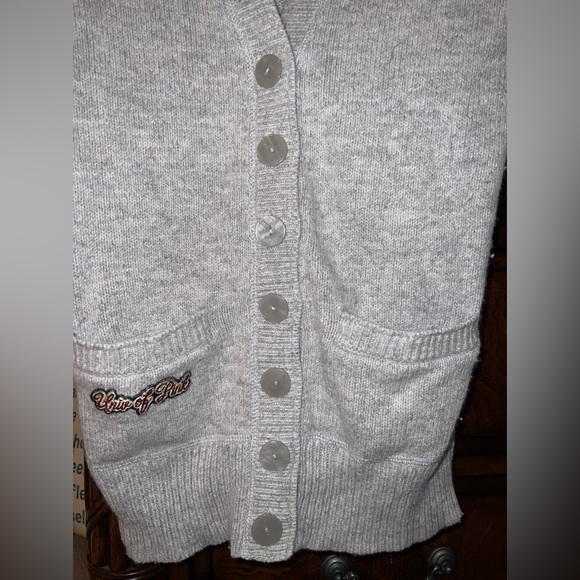 💗VS PINK VINTAGE 2008 CARDIGAN BUTTON UP SWEATER💗 - Picture 4 of 11